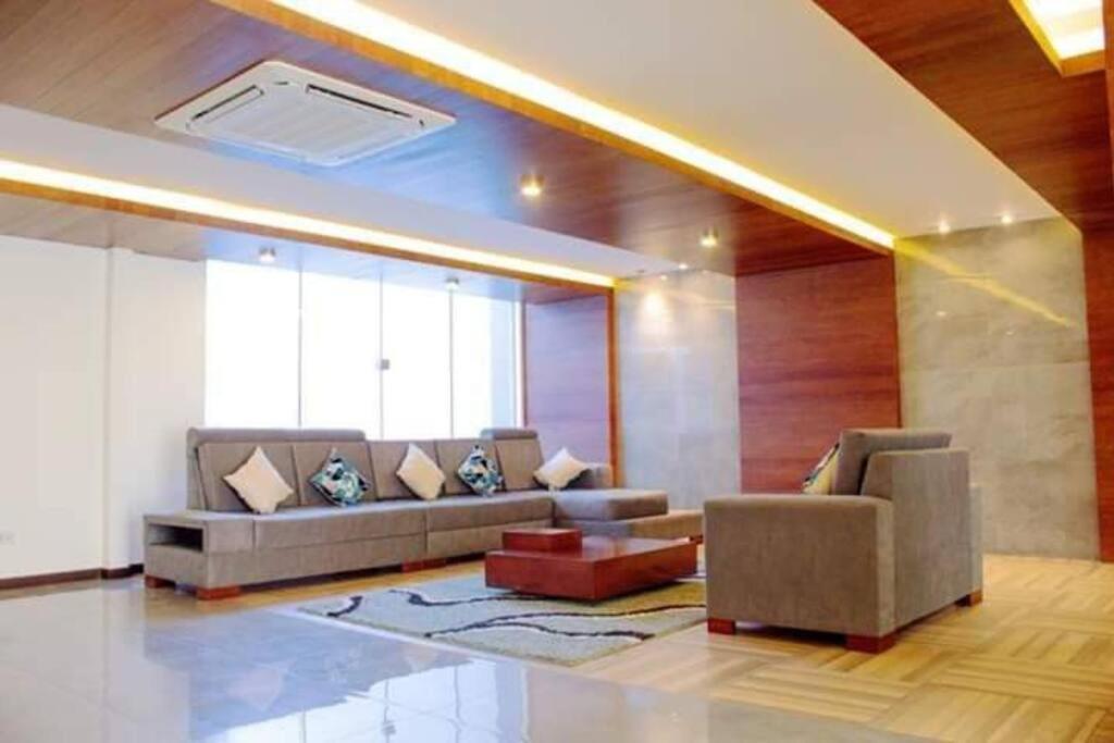 Departamentoo Nuevo Amoblado Cerca A Uagrm, Con Excelente Vista Apartment Santa Cruz de La Sierra Bagian luar foto